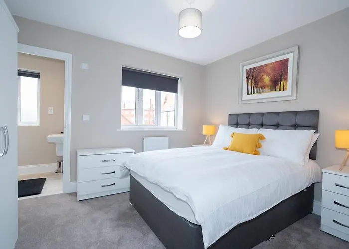 Cosy 3 Bedroom Home In Birmingham With Garden