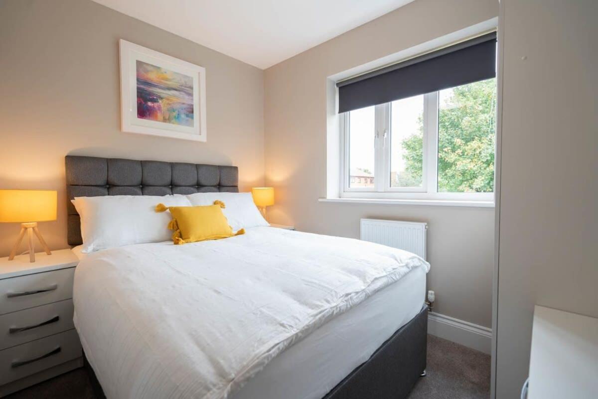 Cosy 3 Bedroom In With Garden Holiday home